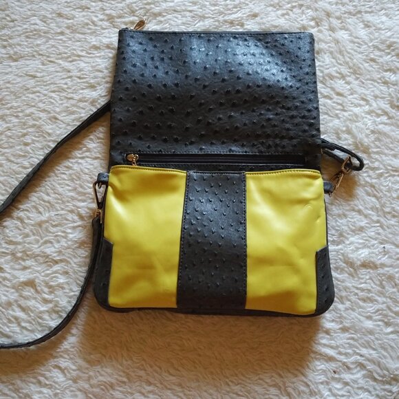 Cri de Coeur crossbody - Picture 2 of 6